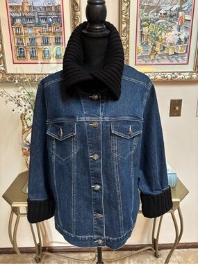 Gloria Vanderbilt Dark Blue Denim Jacket / Coat Black Knit Collar & Cuffs